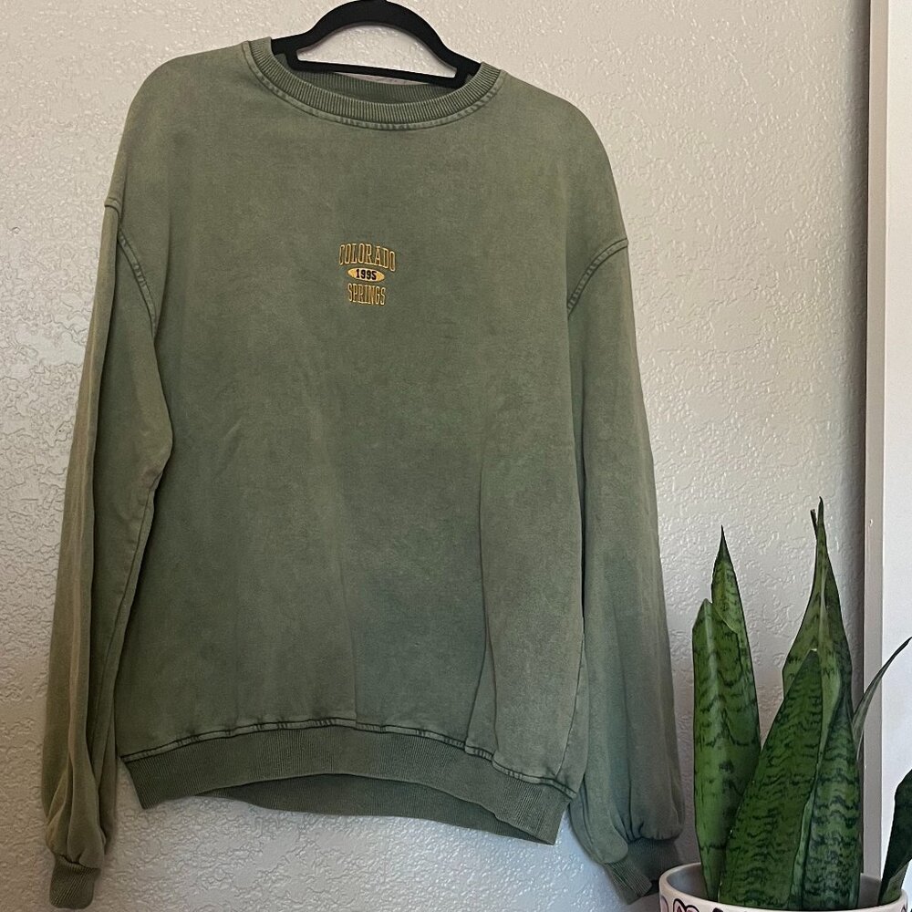 Urban Outfitters Colorado Springs Pullover